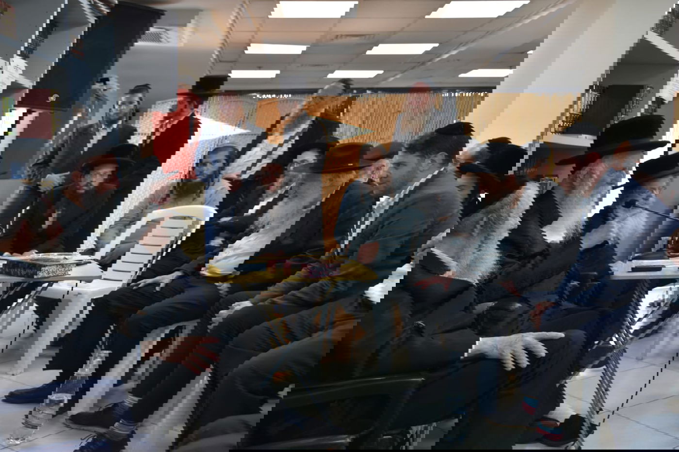 ניחום אבלים אצל הגרי"ד גרוסמן