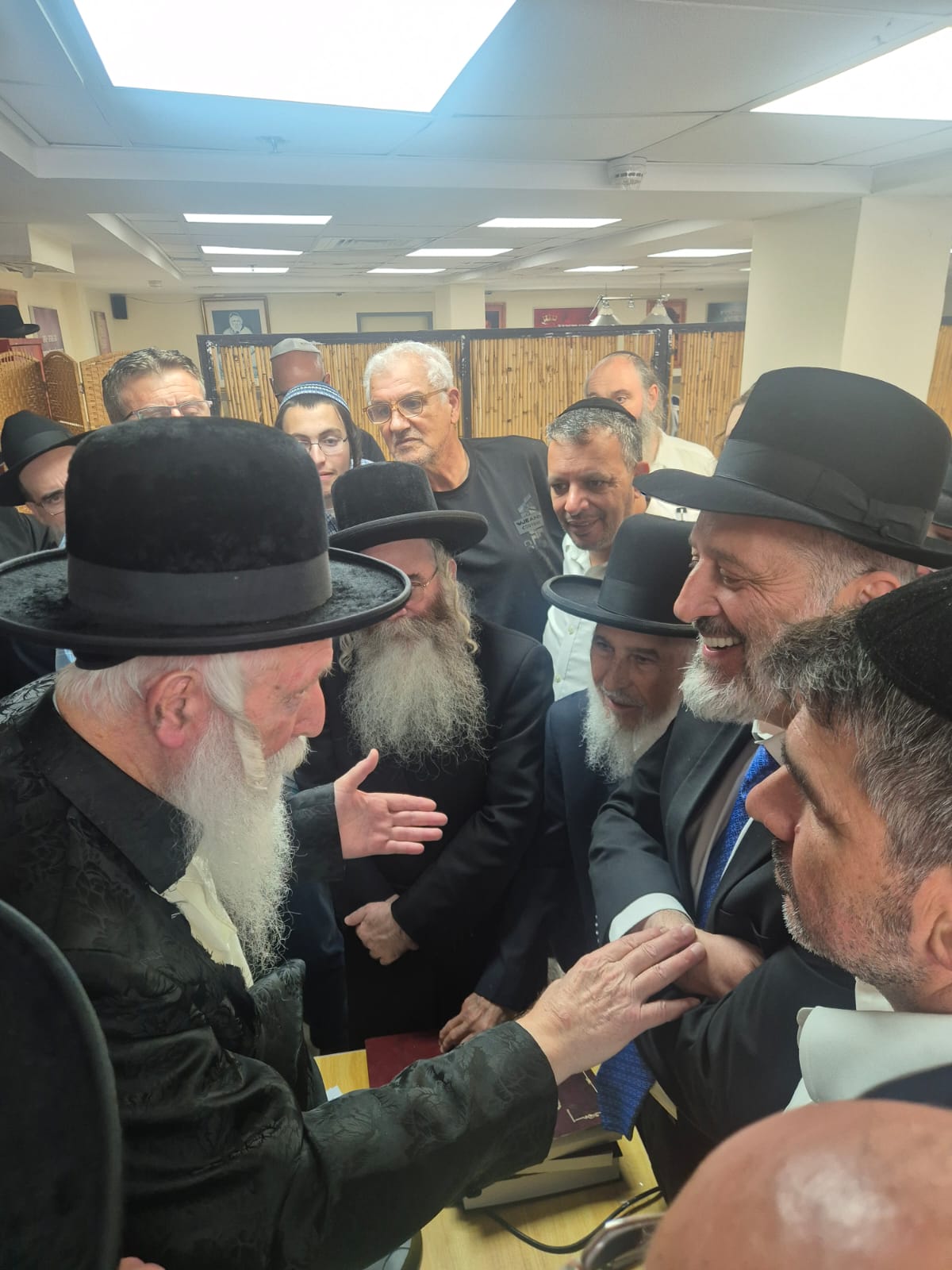 ניחום אבלים אצל הגרי"ד גרוסמן