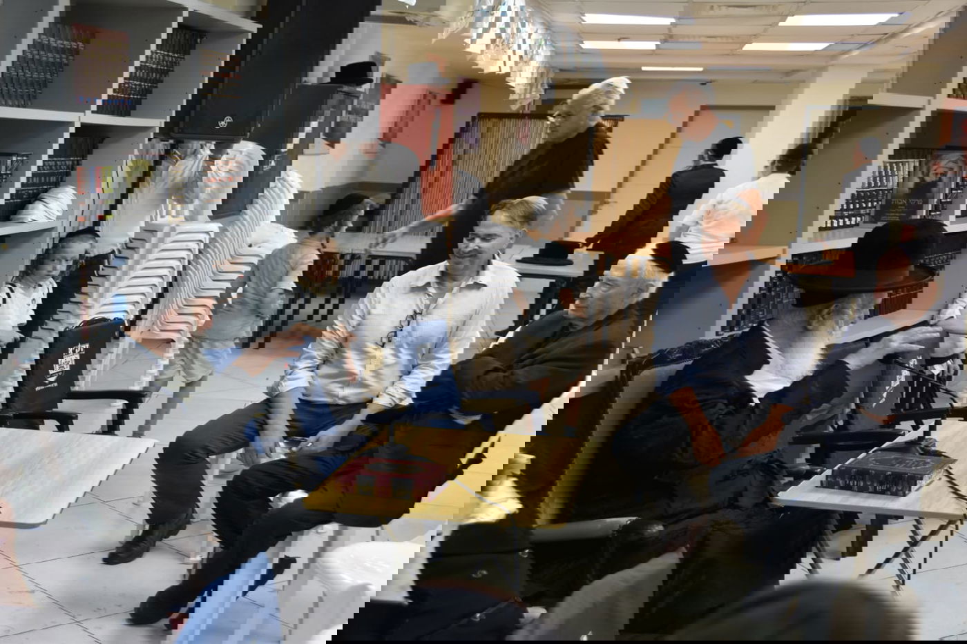 ניחום אבלים אצל הגרי"ד גרוסמן