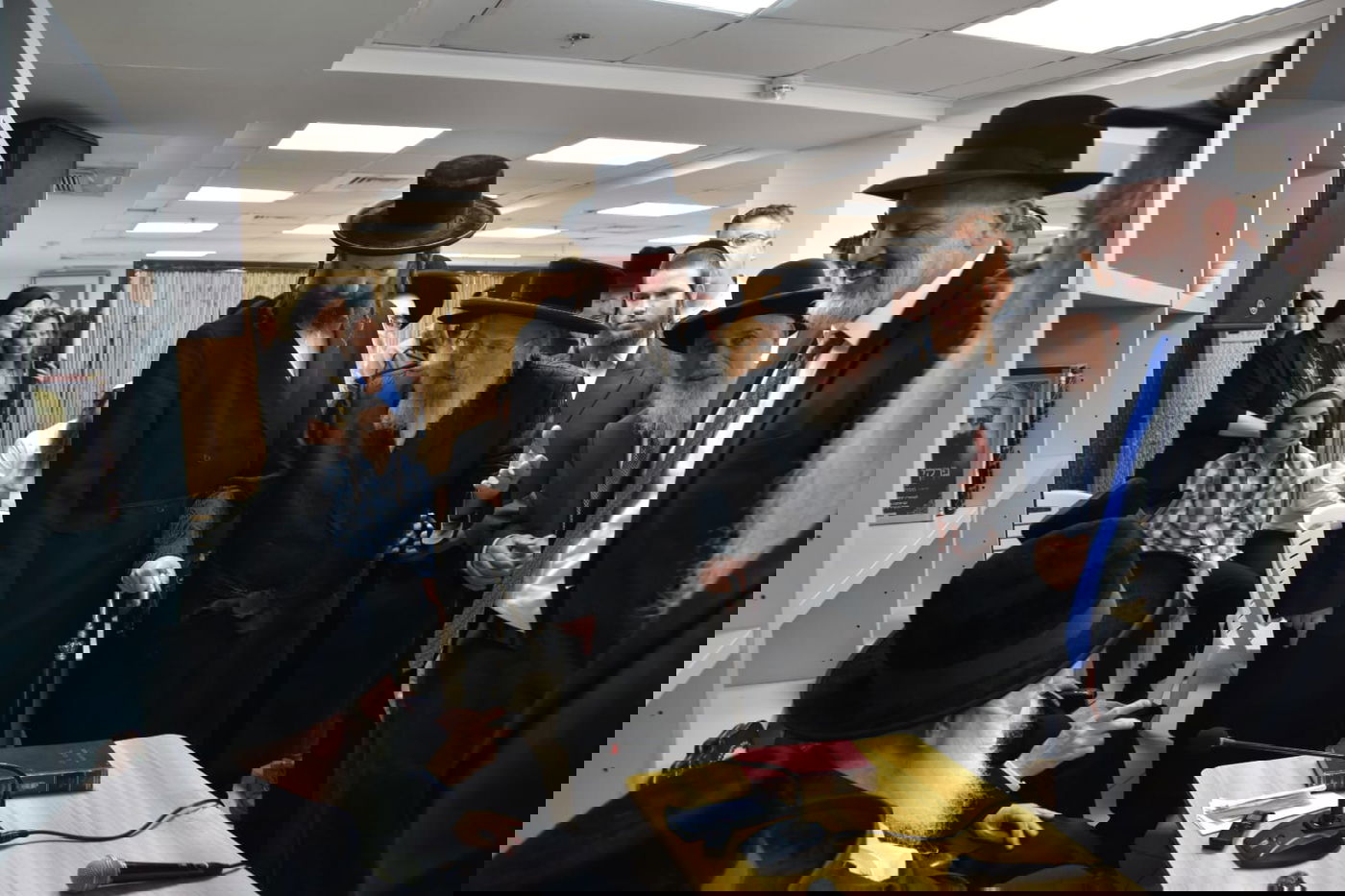 ניחום אבלים אצל הגרי"ד גרוסמן