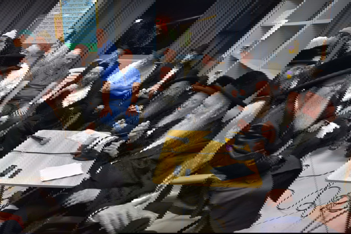 ניחום אבלים אצל הגרי"ד גרוסמן