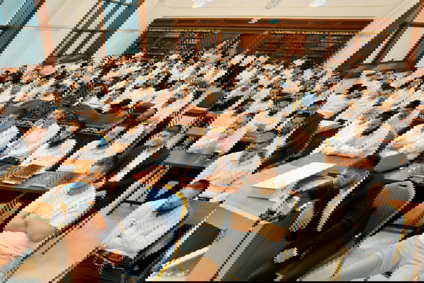 הראשל"צ הגר"י יוסף בביקור במוסדות 'יביע אומר' 