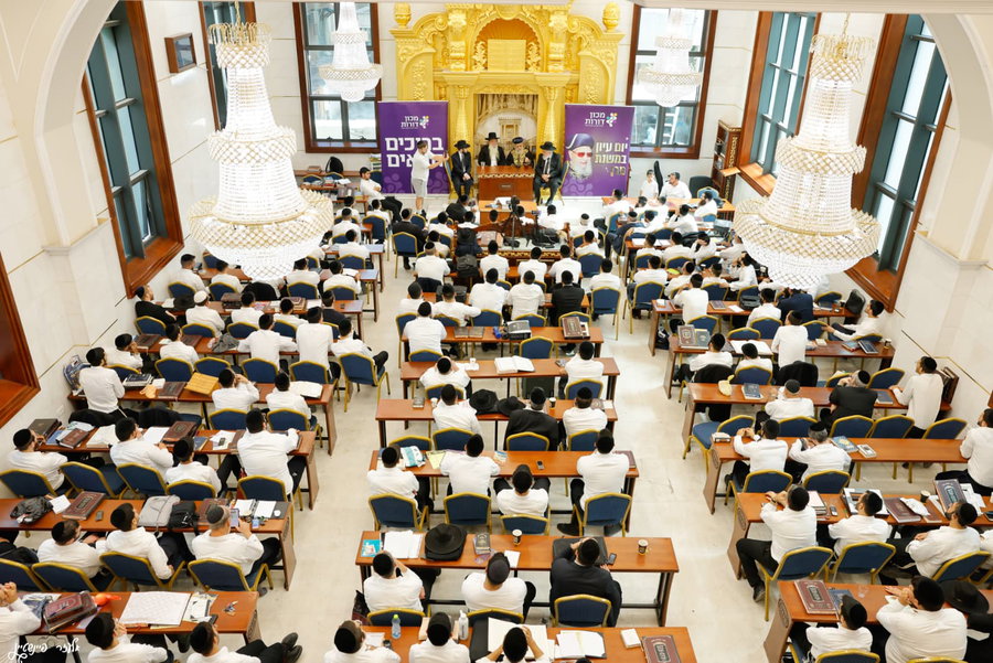 הראשל"צ הגר"י יוסף בביקור במוסדות 'יביע אומר'
