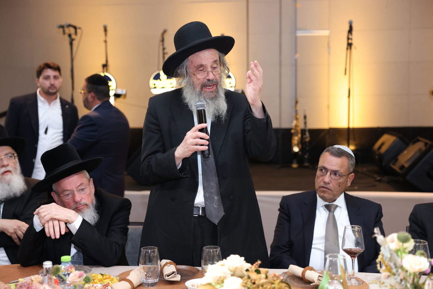 ראש העיר ירושלים ערך שבע ברכות לבתו, כולם הגיעו לברך • צפו בגלריה