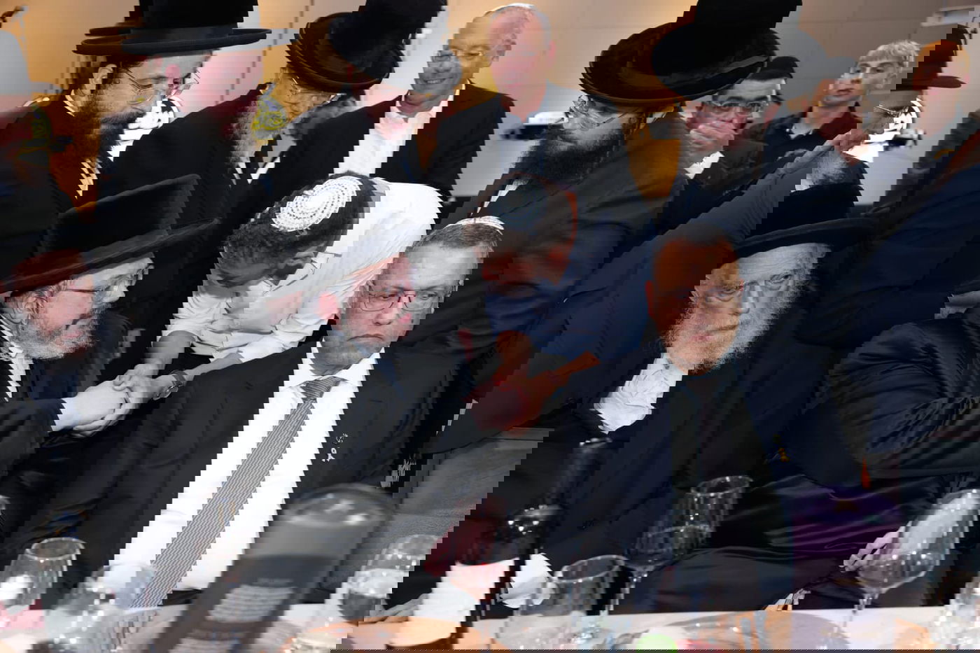 ראש העיר ירושלים ערך שבע ברכות לבתו, כולם הגיעו לברך • צפו בגלריה