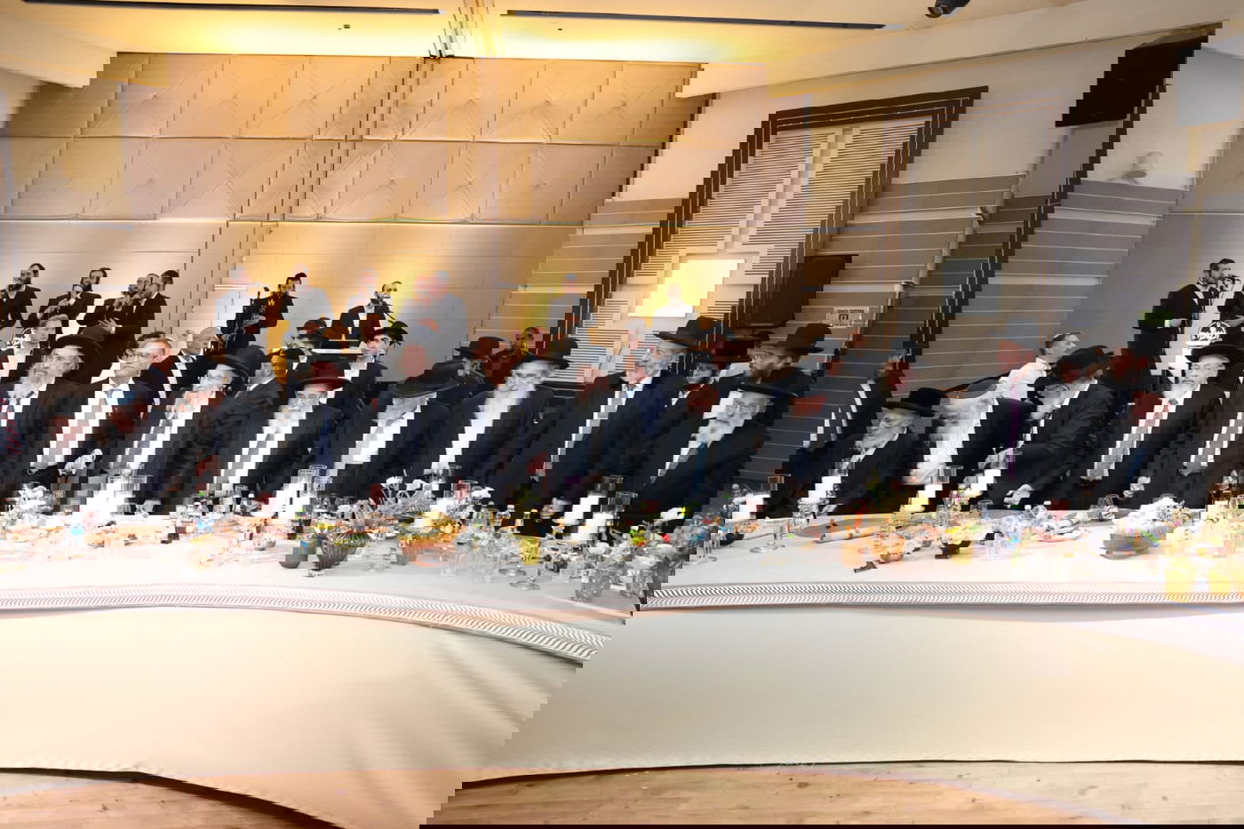 ראש העיר ירושלים ערך שבע ברכות לבתו, כולם הגיעו לברך • צפו בגלריה