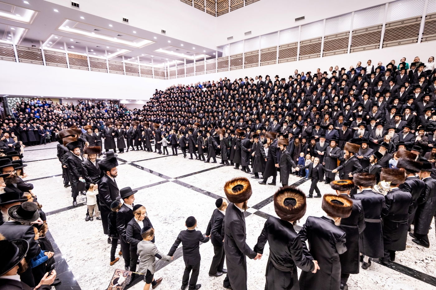 הכנסת ספר תורה בבאבוב 45