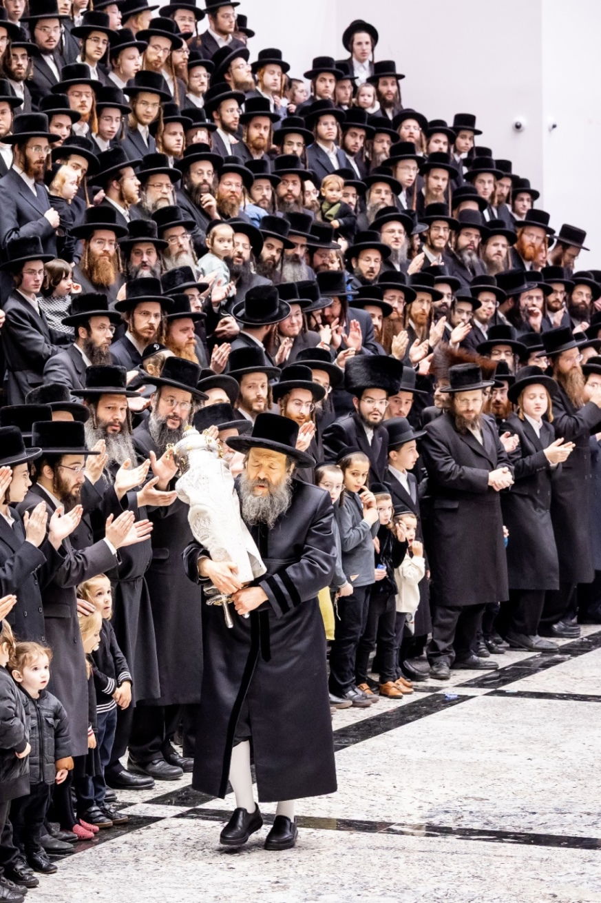 הכנסת ספר תורה בבאבוב 45