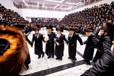 הכנסת ספר תורה בבאבוב 45