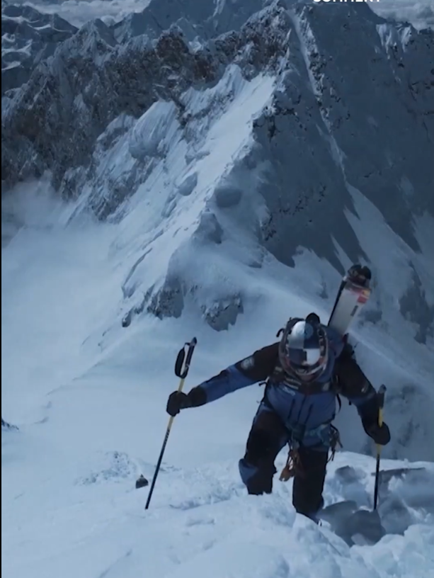 בלי חמצן הגולש הפולני אנדז'יי ברגיל - מעפיל לפסגה