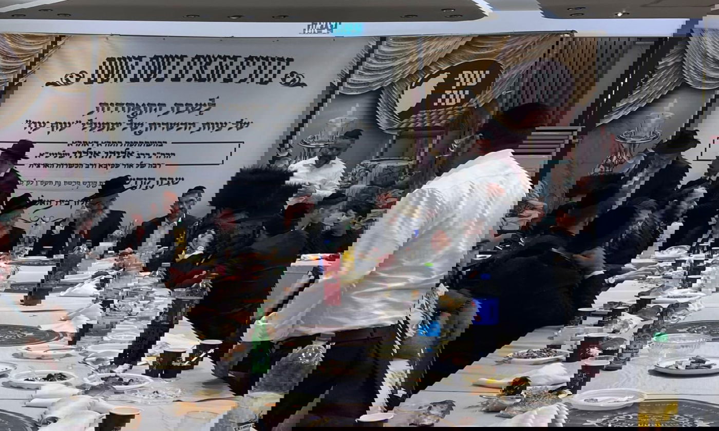 זה לצד זה: חסידים וליטאים, אשכנזים וספרדים, רקדו לצלילי הזמר הבדואי 