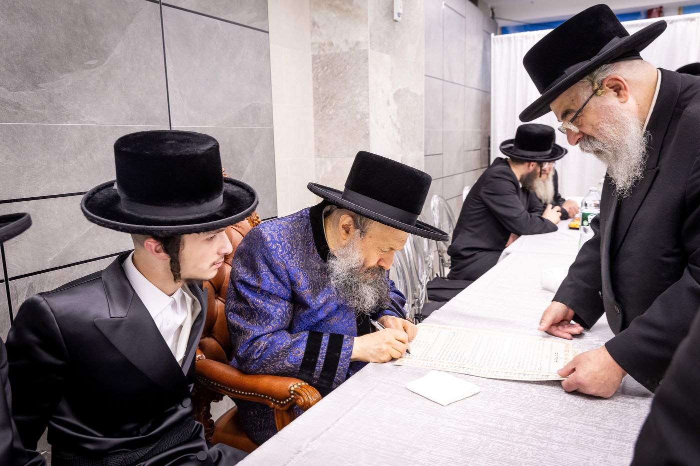 שמחת הווארט והתנאים לנכדת האדמו"ר מבאבוב 45