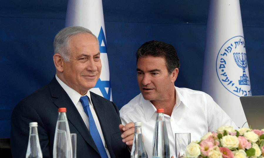 יוסי כהן לצד רה"מ נתניהו