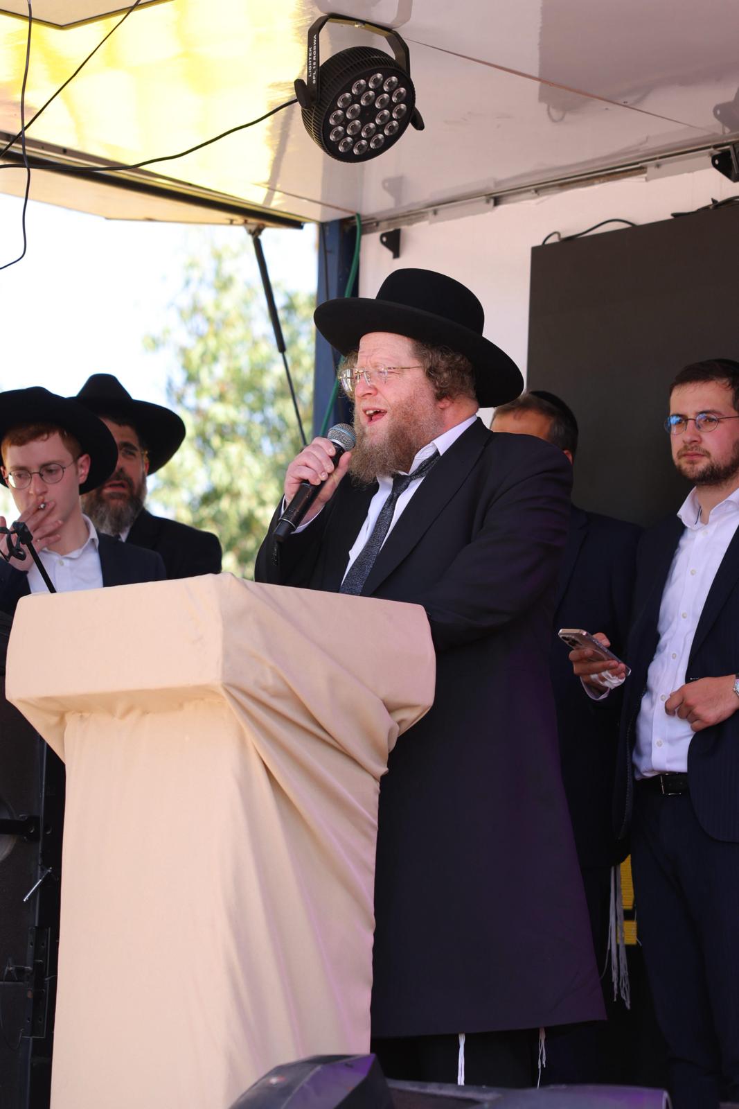 עצרת המחאה של ילדי 'עטרת שלמה' מול כלא 10