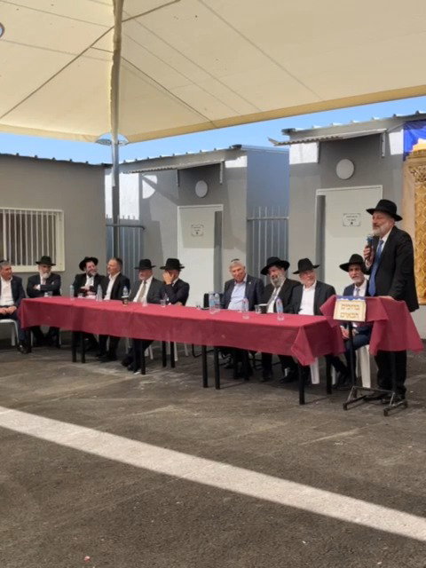נאומו של יו"ר ש"ס אריה דרעי בביקור בת"ת "אוצר התורה"