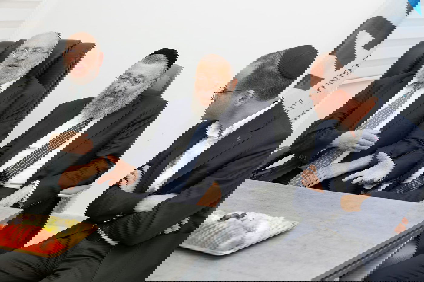 ח"כ הרב בן צור במשרדי מזור