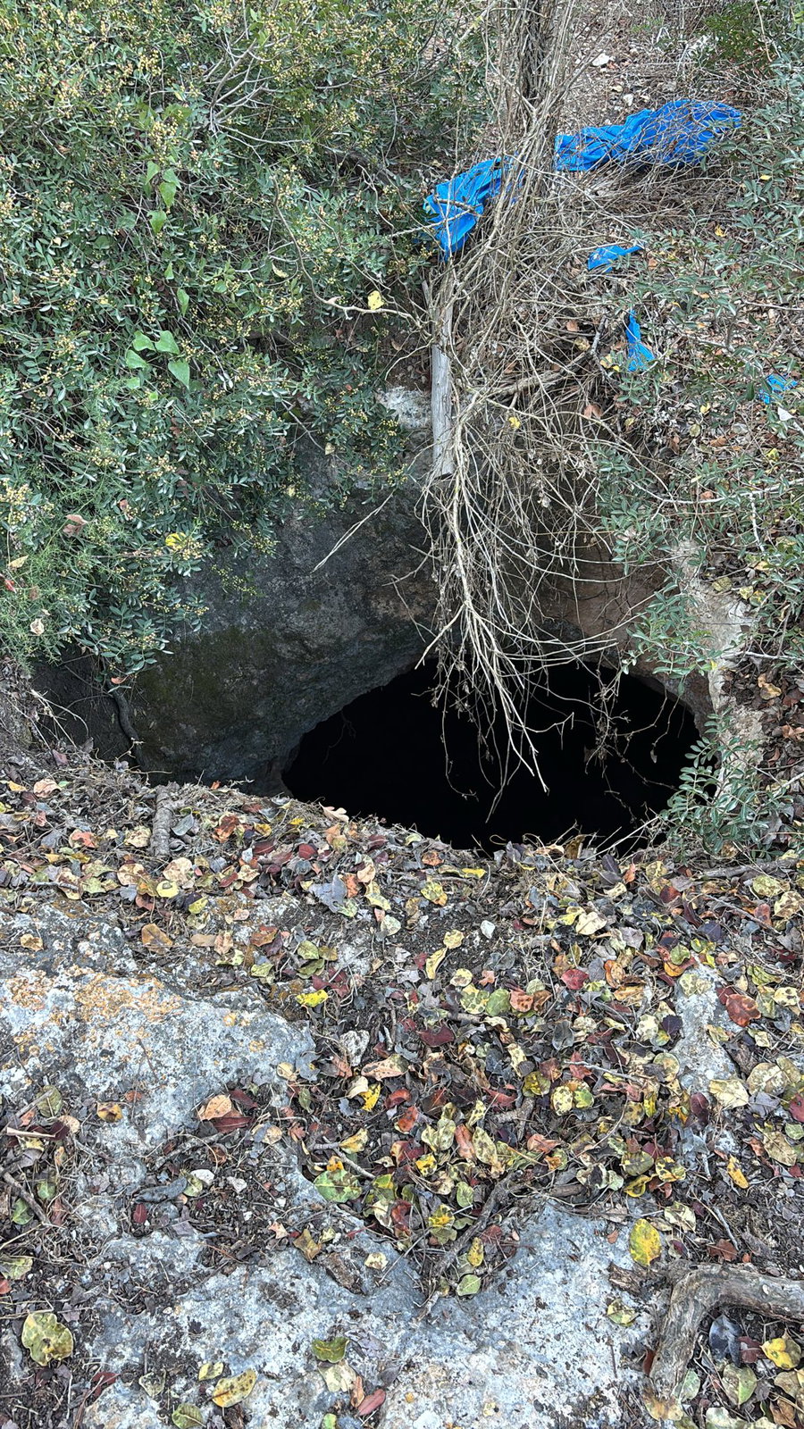 הבור שאליו נפל, סמוך לחורבת חגלון דרומית לעין הוד