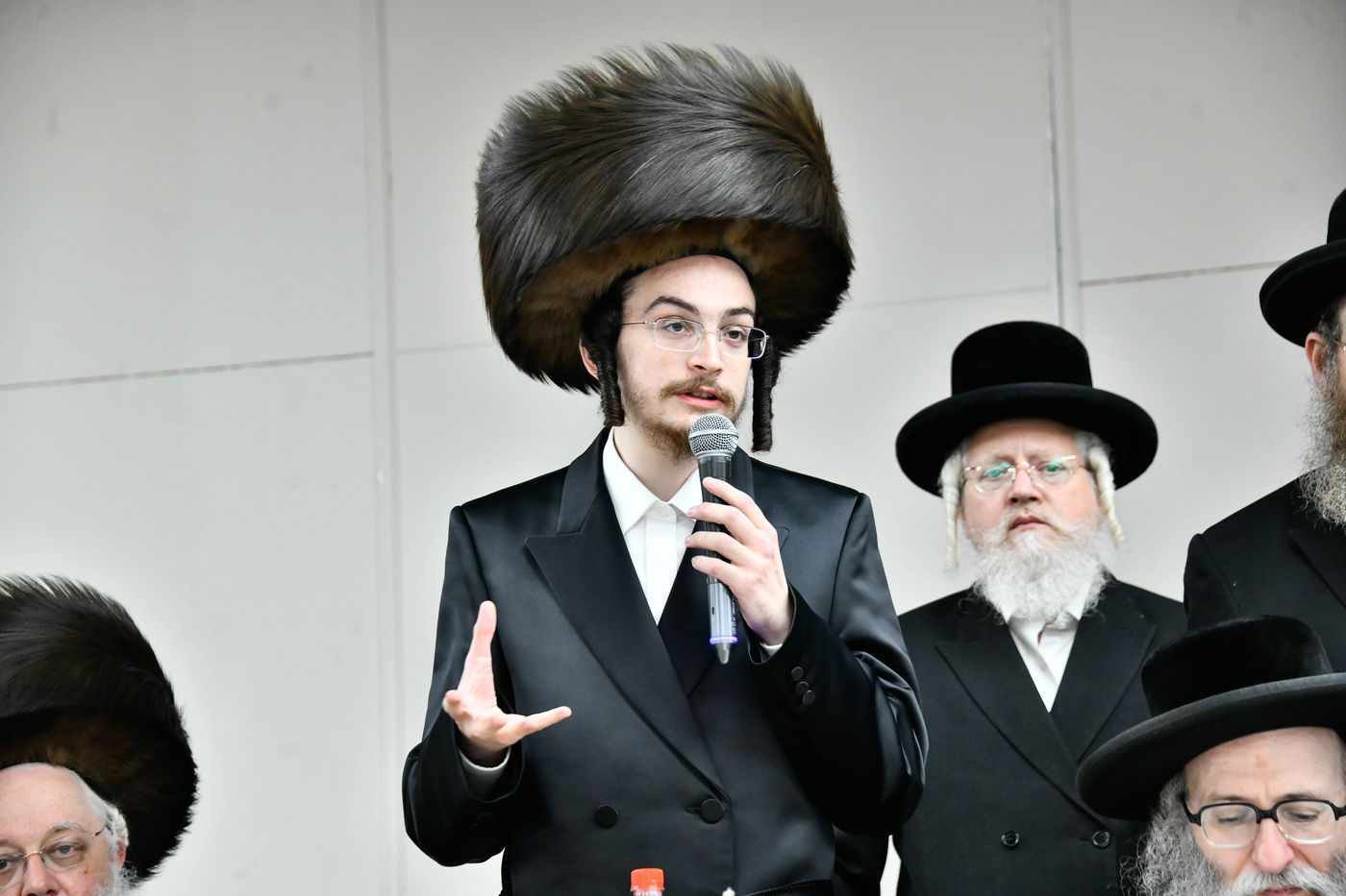 פדיון הבן בחצה"ק מודז'יץ - זוועהיל