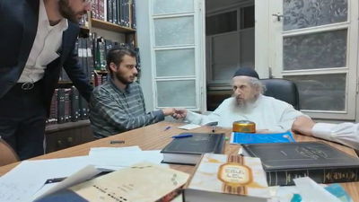 הבחור שהשתחרר מהכלא הצבאי אצל הגר"ד לנדו