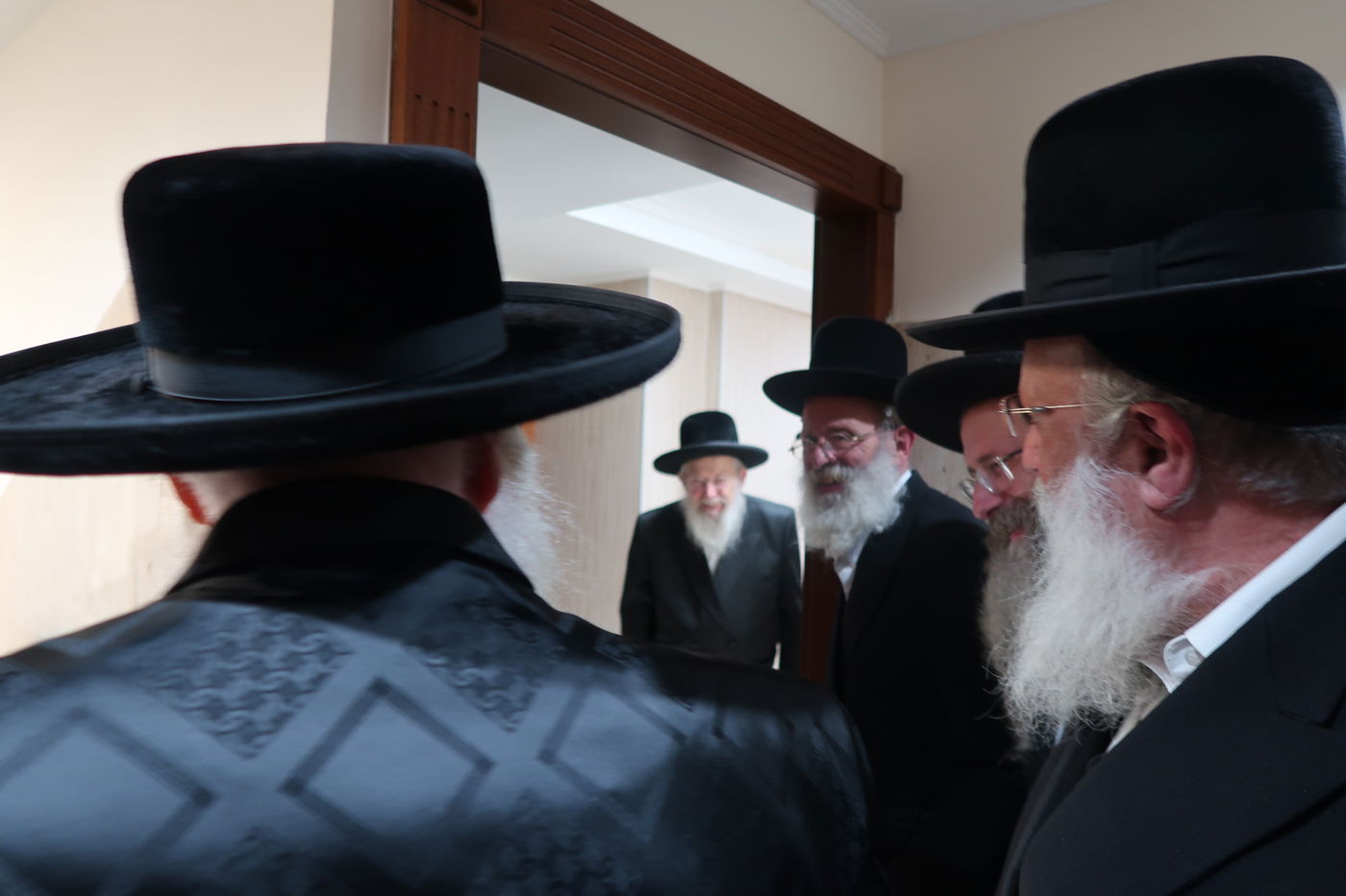 האדמו"ר מצאנז בביקור אצל האדמו"ר מסלונים