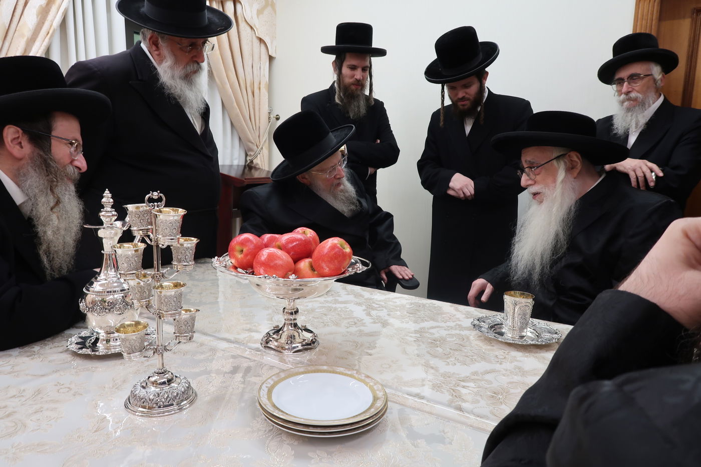 האדמו"ר מצאנז בביקור אצל האדמו"ר מסלונים