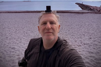 השחקן מייקל רפפורט והתפילין