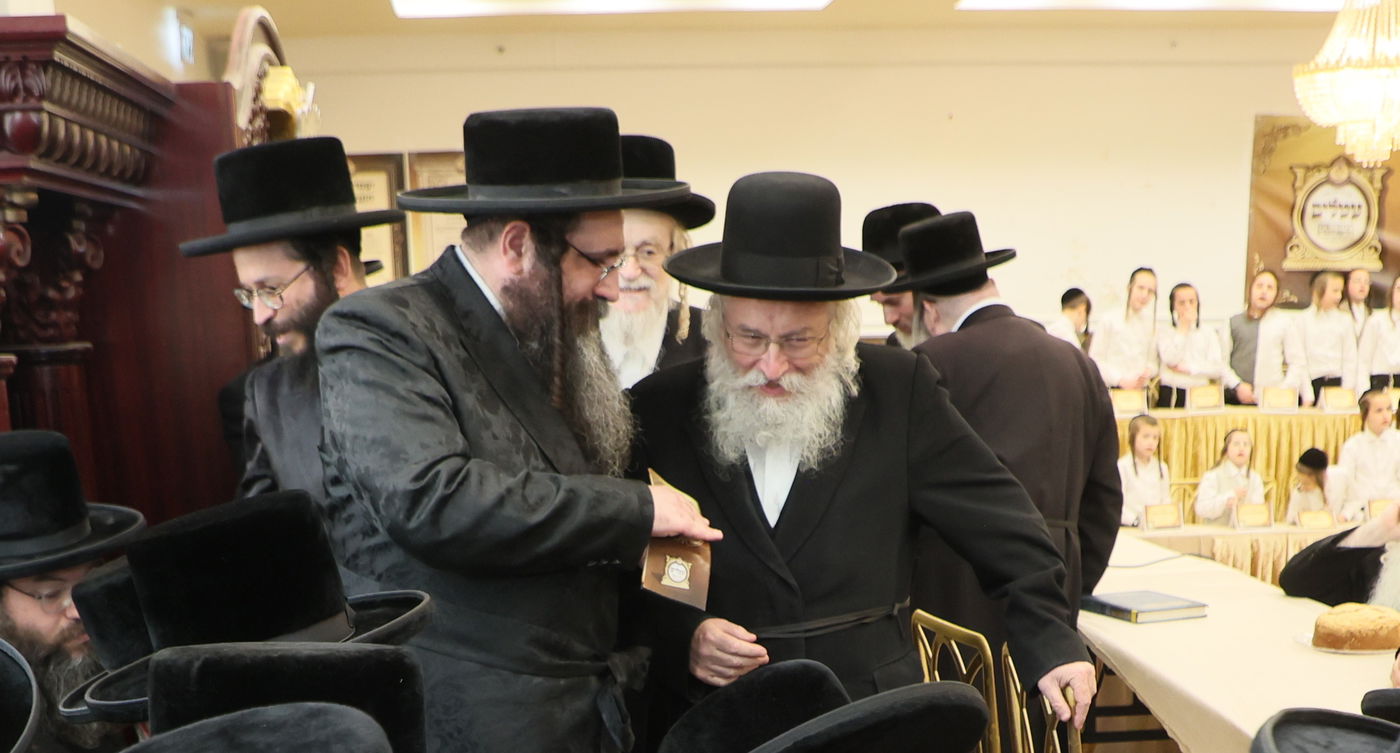 מעמד חלוקת פרסים בצאנז ירושלים