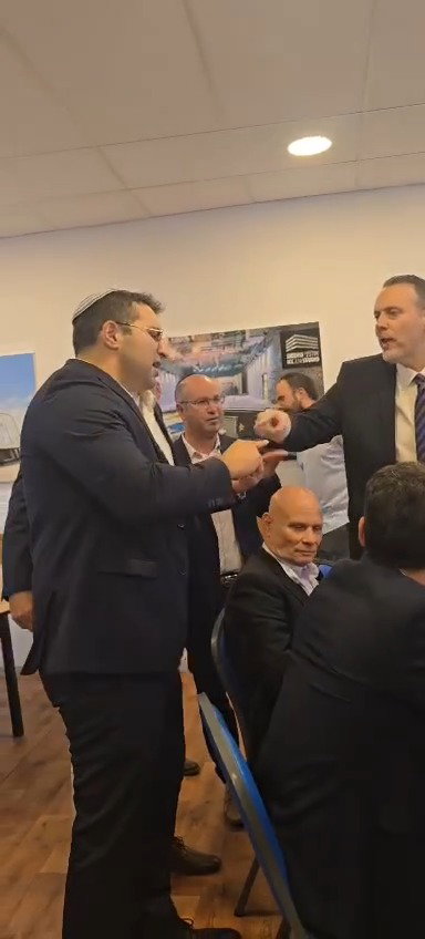 מיקי זוהר ווסראלוף בעימות חסר תקדים