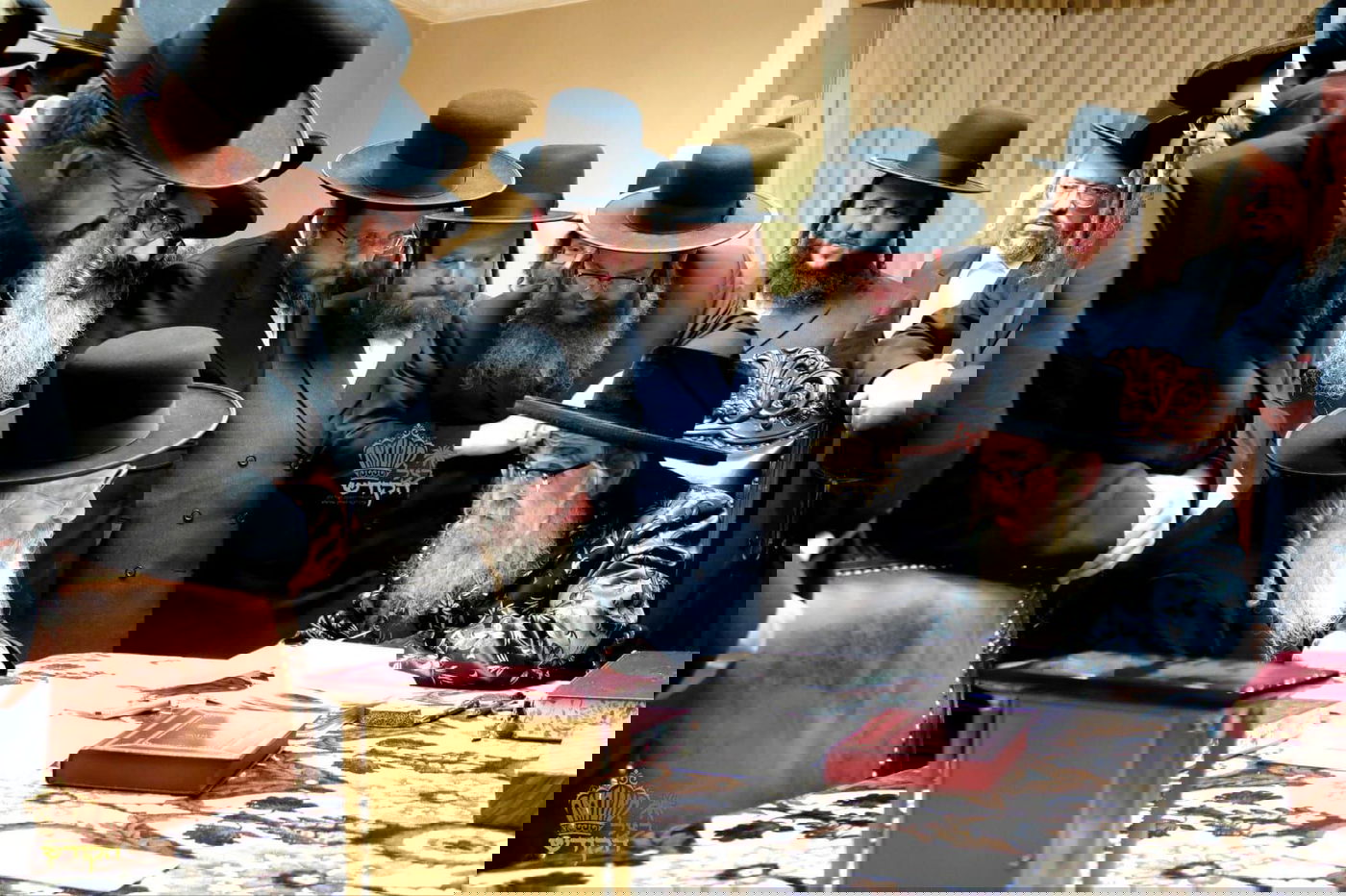 הרה"צ רבי נחמיה אלתר בביקור אצל האדמו"ר מסאטמר 