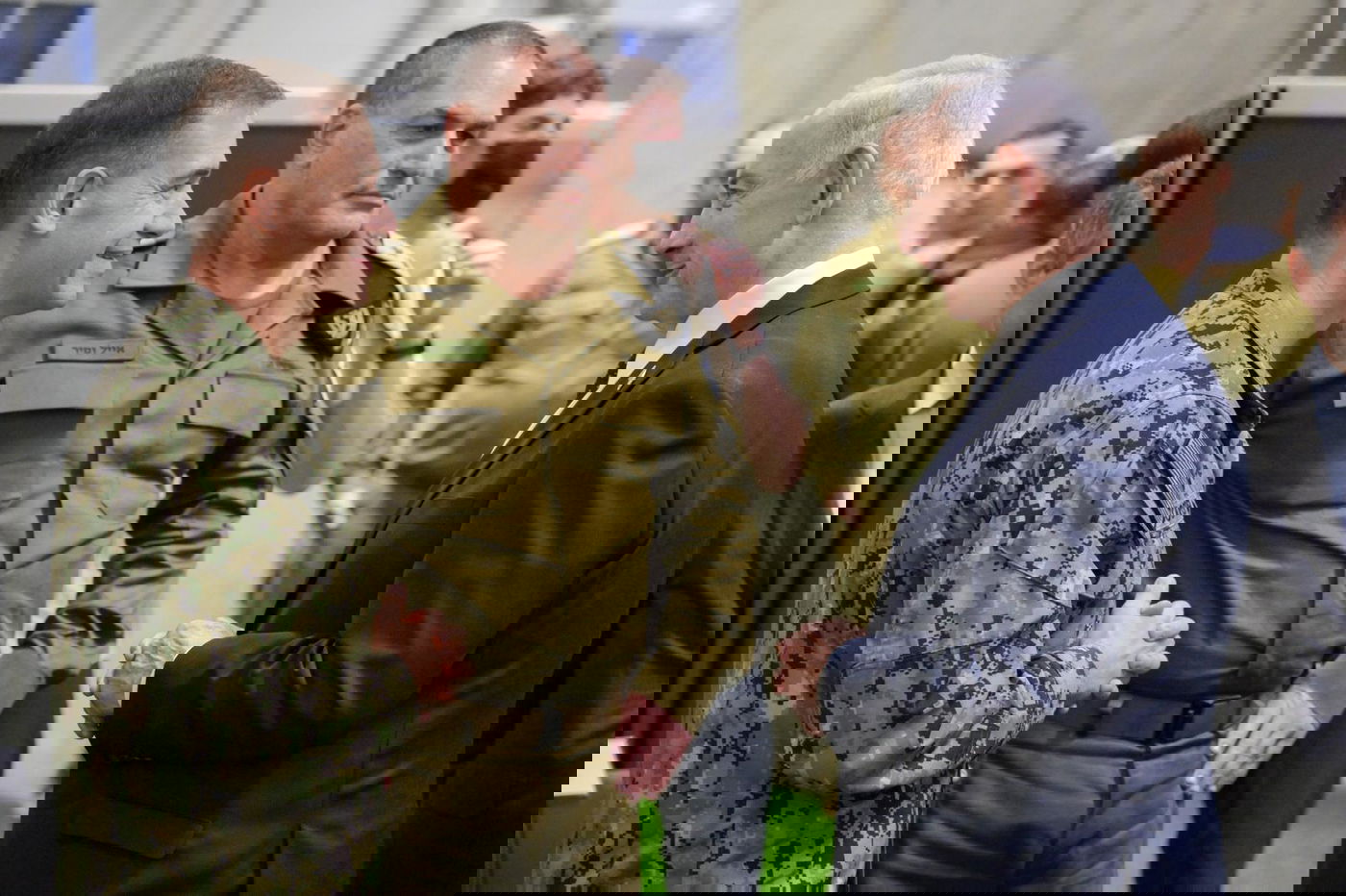 נתניהו בביקור במפקדה האמריקאית בקריית גת 