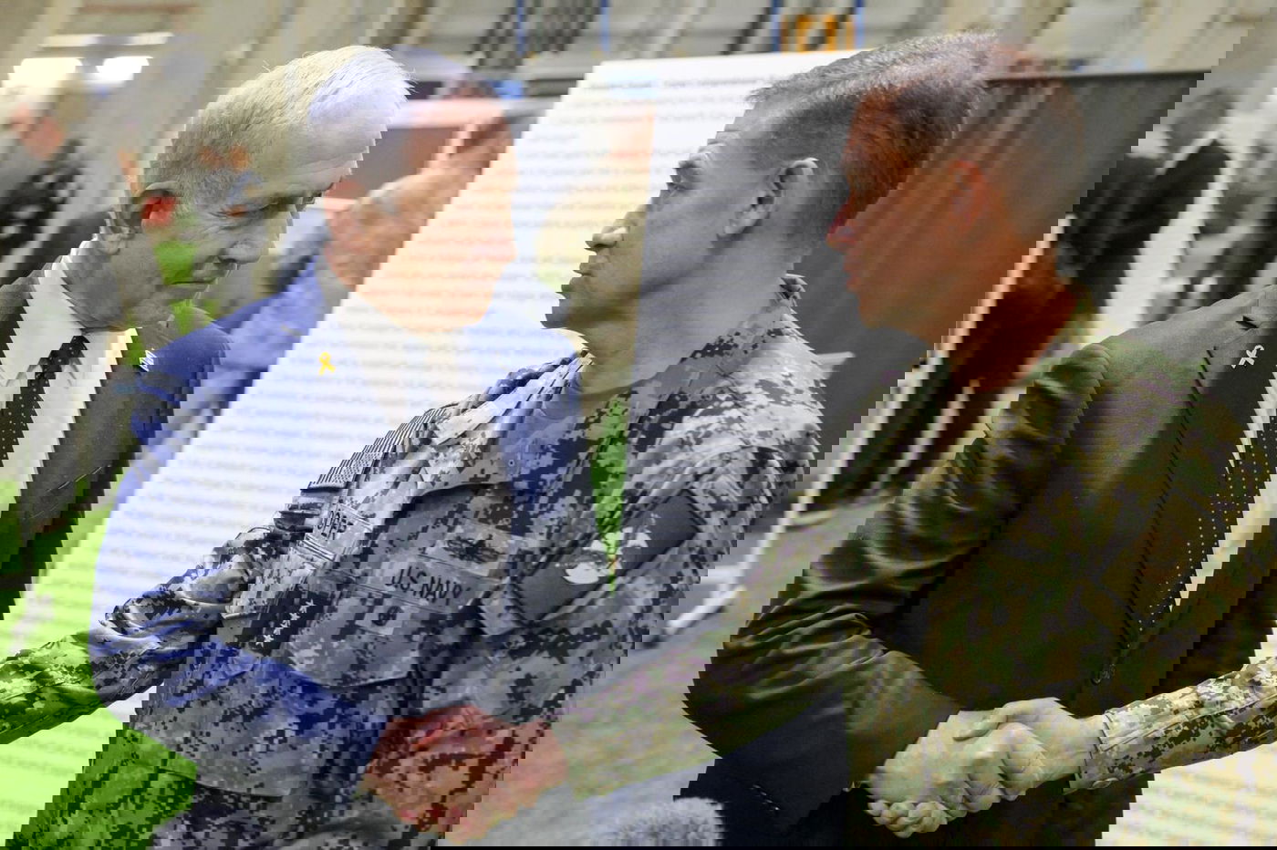 נתניהו בביקור במפקדה האמריקאית בקריית גת 