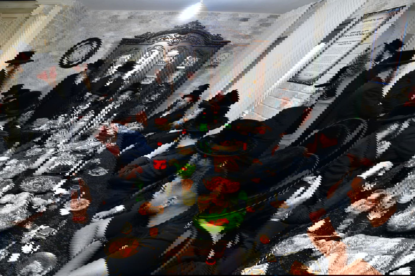 קביעת מזוזות אצל ר' שמואל אהרן צויבל