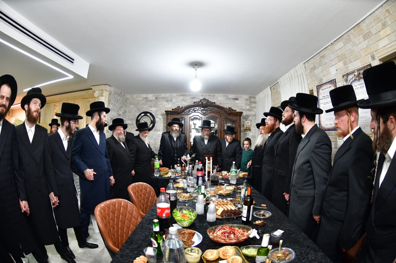 קביעת מזוזות אצל ר' שמואל אהרן צויבל