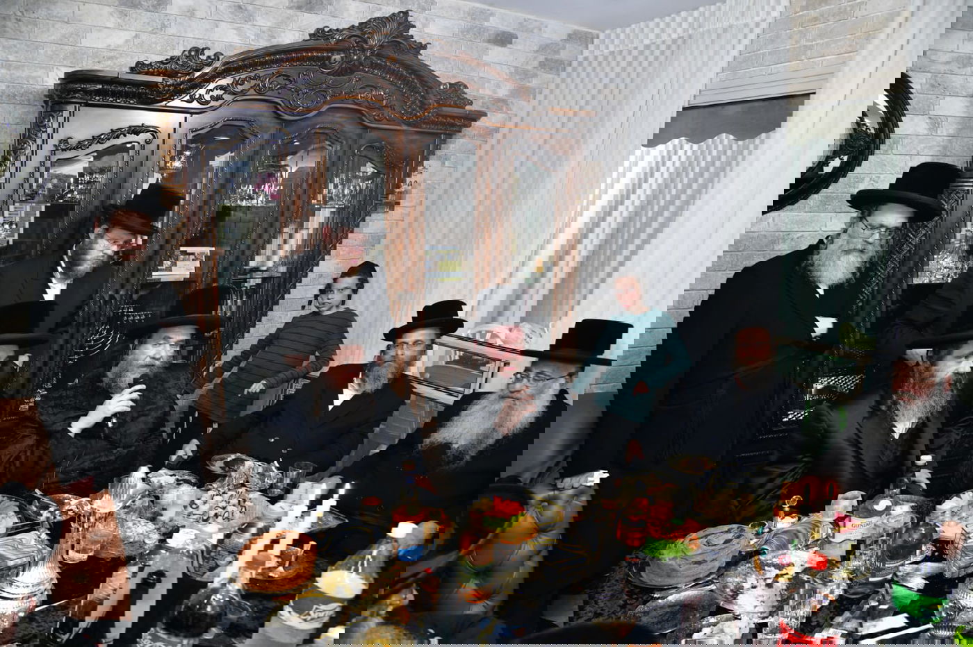 קביעת מזוזות אצל ר' שמואל אהרן צויבל