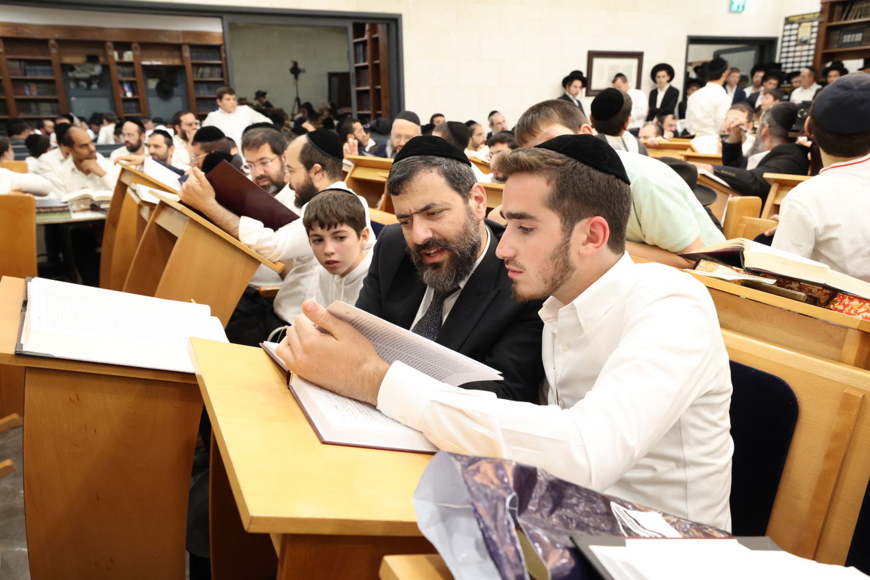 י"ב שנים למרן הגר"ע יוסף זצ"ל