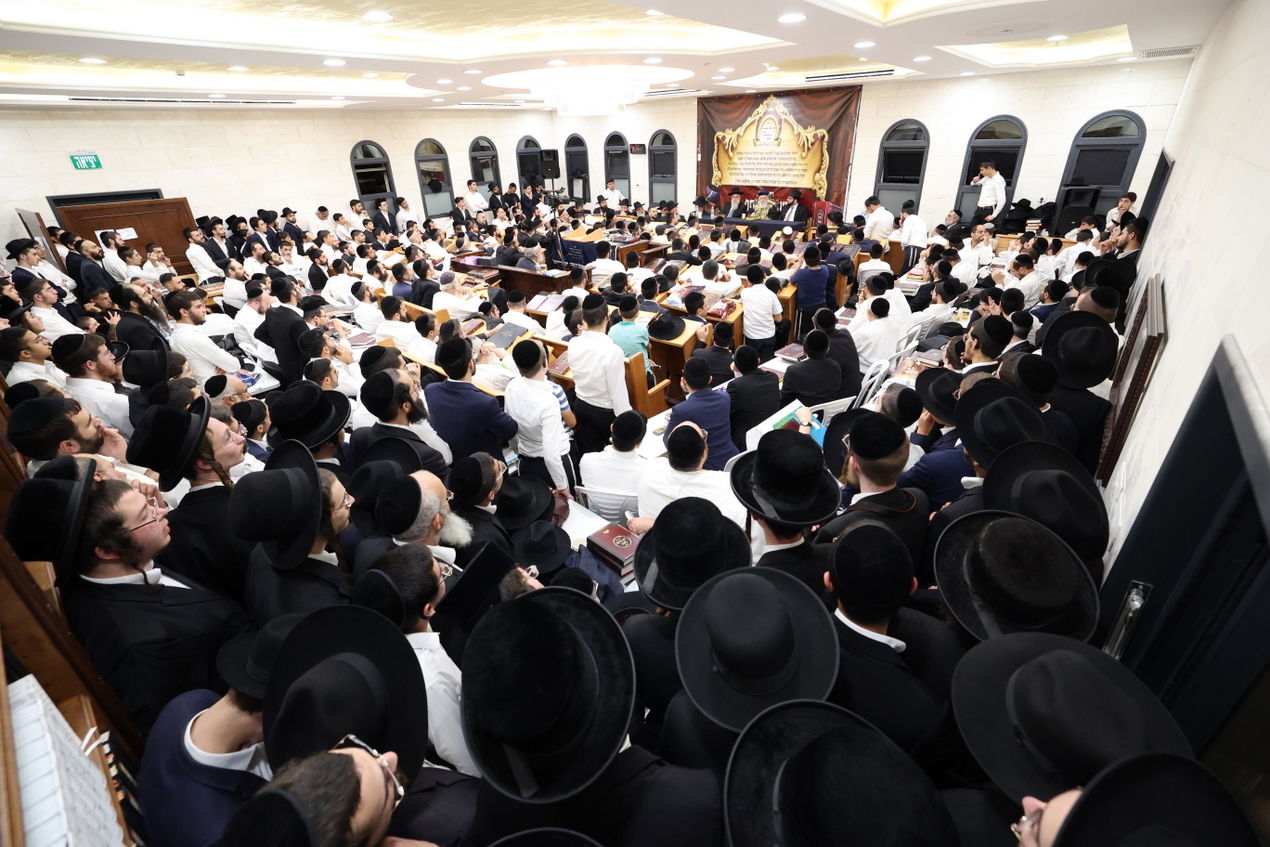 י"ב שנים למרן הגר"ע יוסף זצ"ל