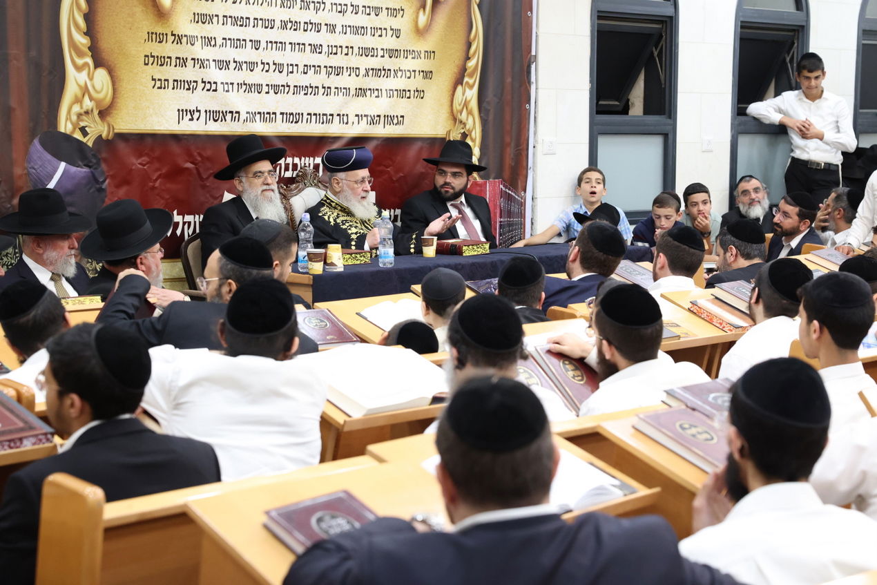 י"ב שנים למרן הגר"ע יוסף זצ"ל