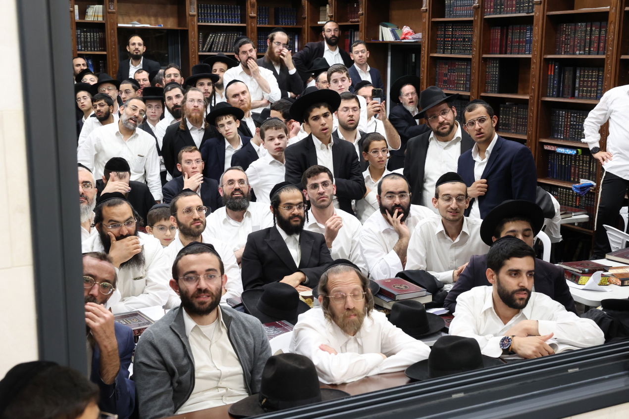 י"ב שנים למרן הגר"ע יוסף זצ"ל