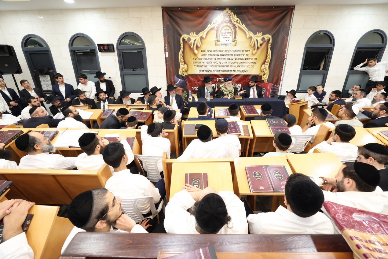 י"ב שנים למרן הגר"ע יוסף זצ"ל