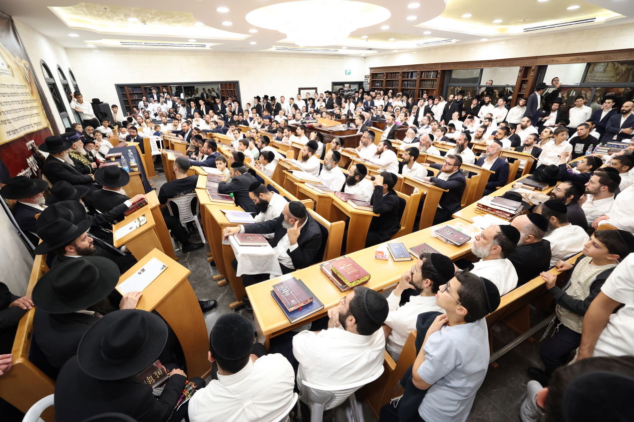 י"ב שנים למרן הגר"ע יוסף זצ"ל