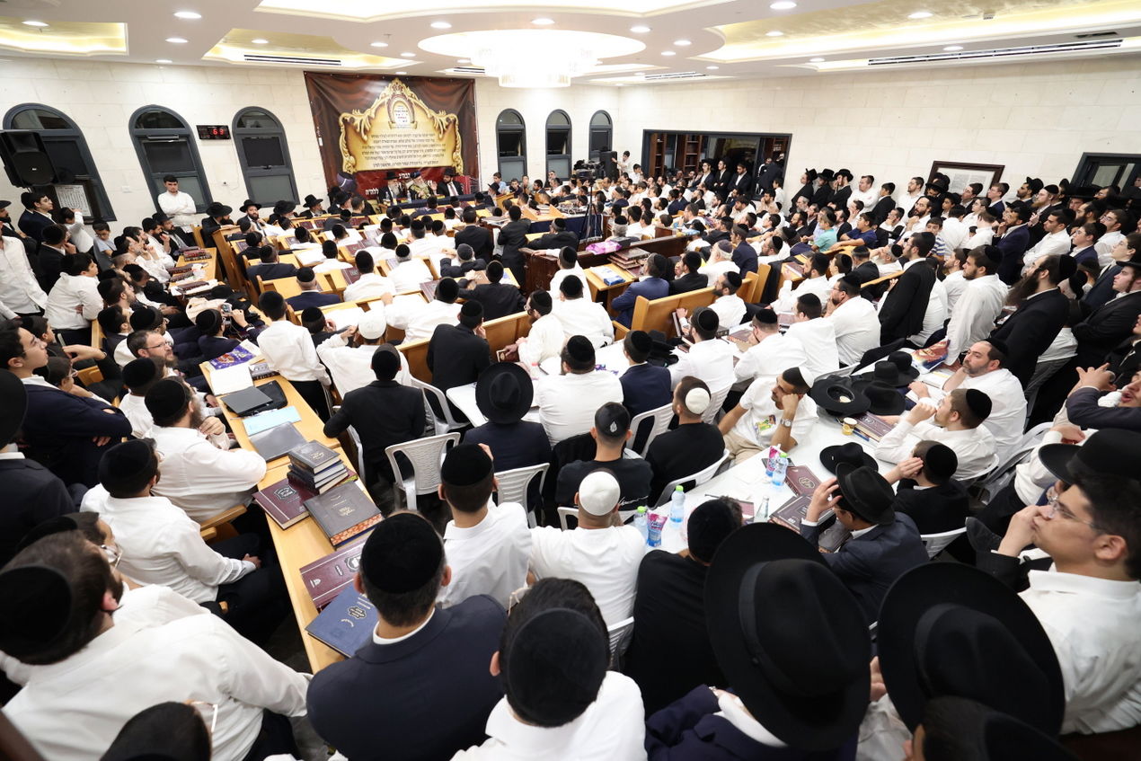 י"ב שנים למרן הגר"ע יוסף זצ"ל