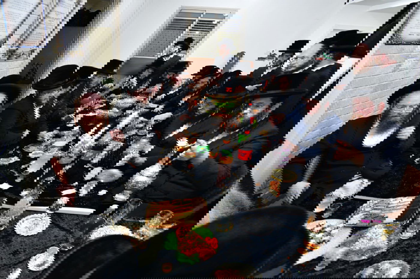 קביעת מזוזות אצל ר' שמואל אהרן צויבל