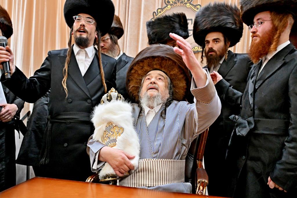 מעמד הכנסת ס''ת לזכותו של הגה''צ רבי רבי יעקב מאיר שכטר