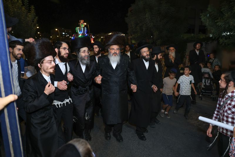 הכנסת ספר תורה לישיבת ברסלב לבעלי תשובה 'נשמת ברסלב'