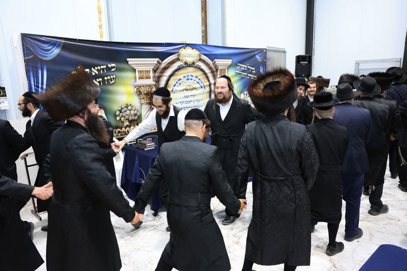 הכנסת ספר תורה לישיבת ברסלב לבעלי תשובה 'נשמת ברסלב'