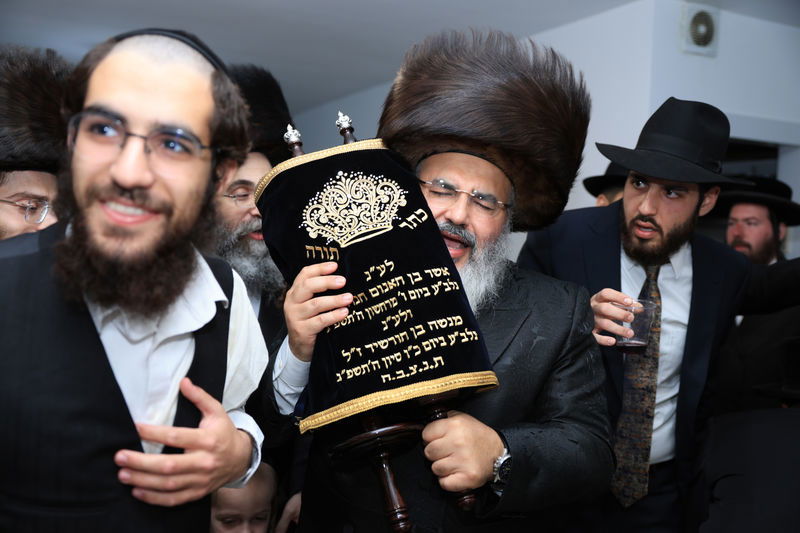 הכנסת ספר תורה לישיבת ברסלב לבעלי תשובה 'נשמת ברסלב'