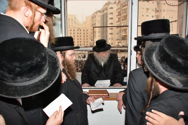 האדמו"ר מבעלזא בעצרת תשע"ד