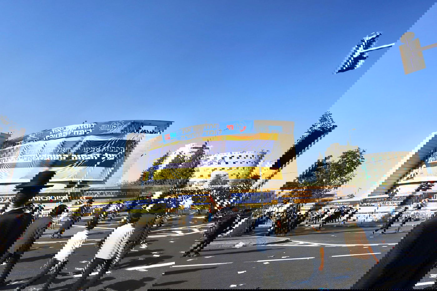 גלריה ראשונית מההכנות לעצרת המיליון בשערי ירושלים 