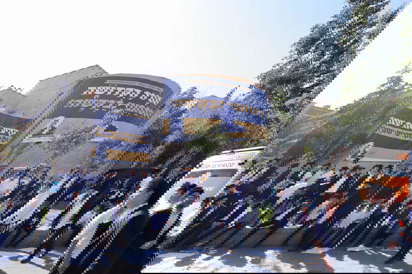 גלריה ראשונית מההכנות לעצרת המיליון בשערי ירושלים 