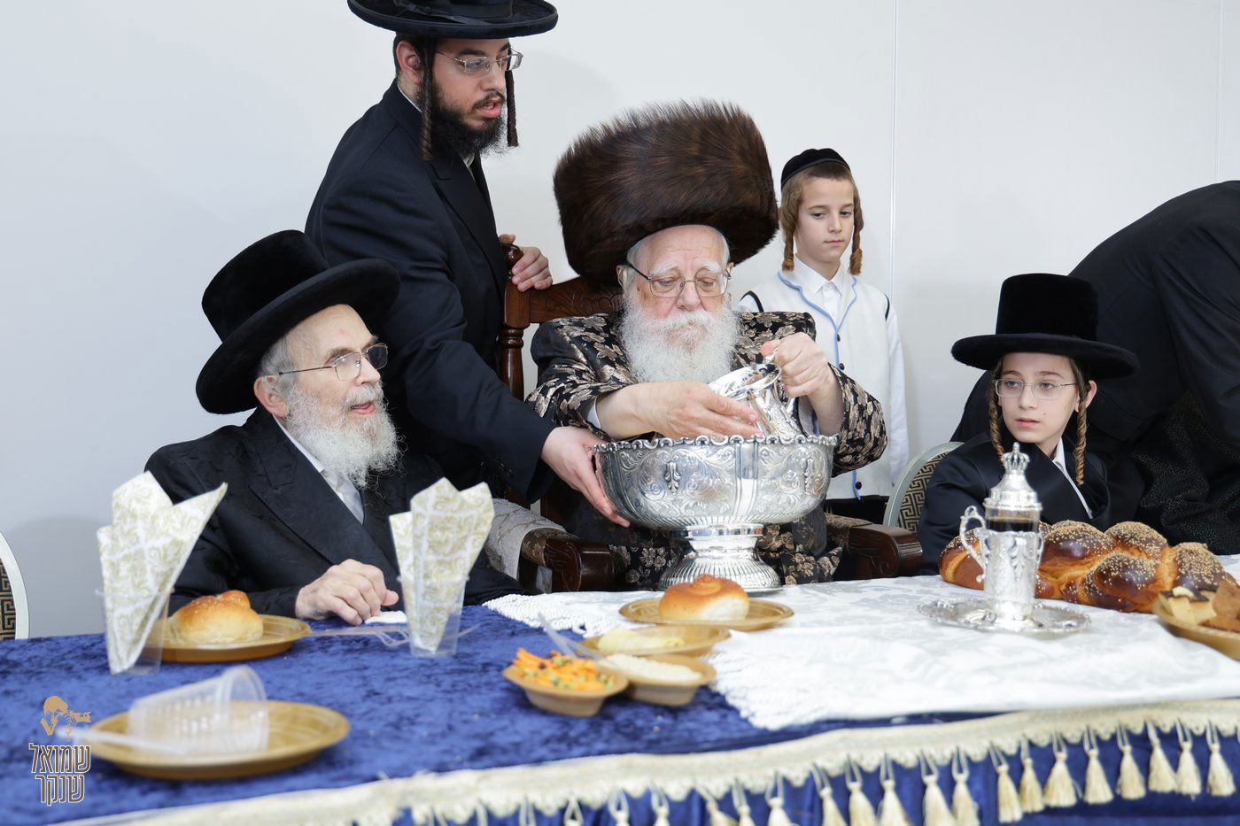 שמחת בר המצווה לנין האדמו"ר מנאראל, ונכד האדמו"ר משאץ ויז'ניץ